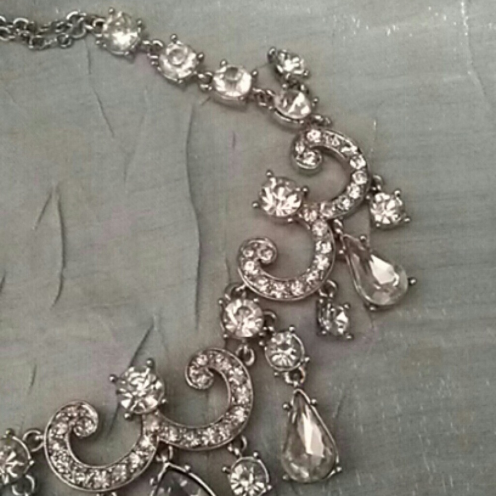 Stunning Evening Statement Necklace - image 3